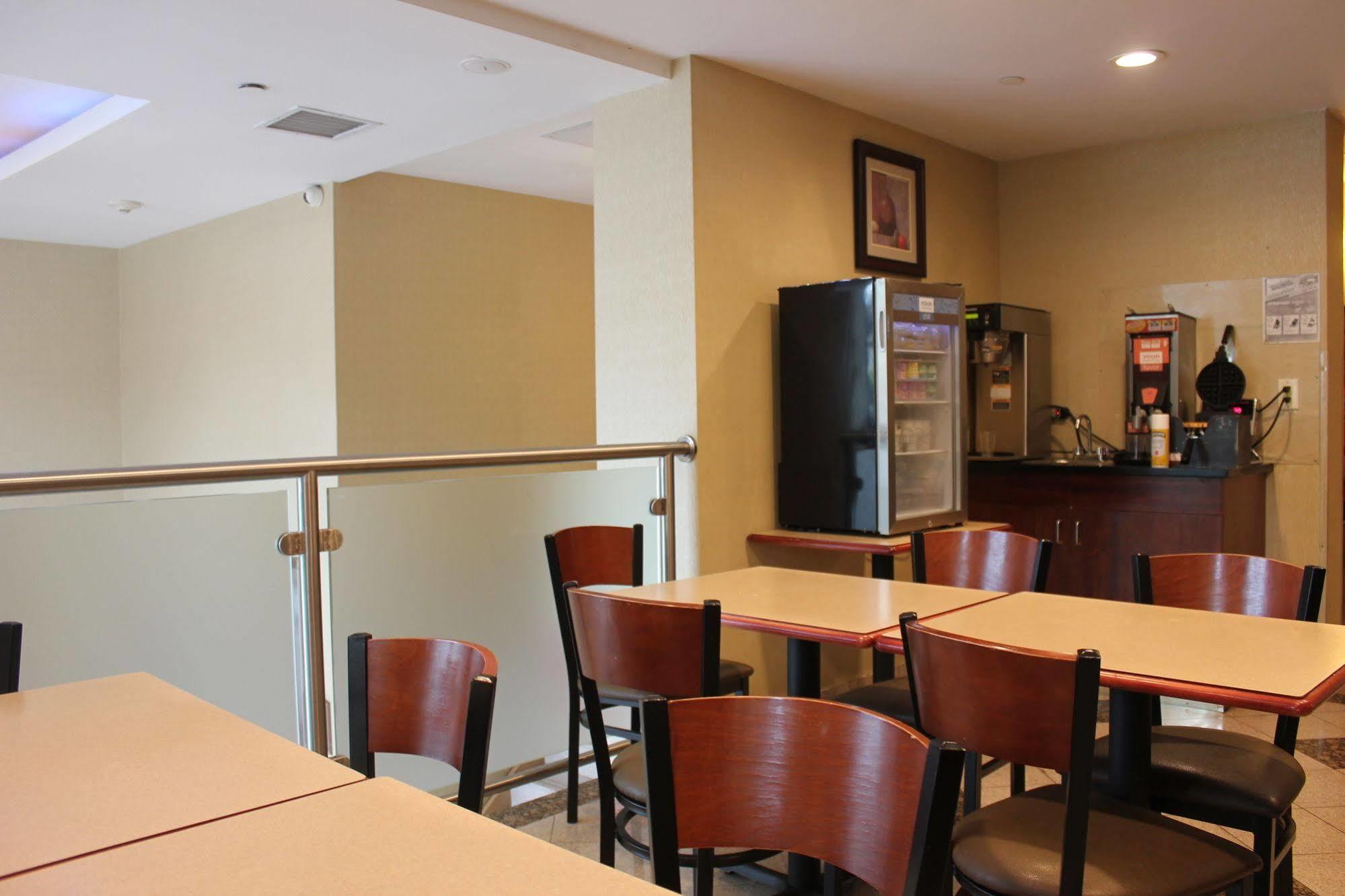 Bellerose Inn Екстериор снимка