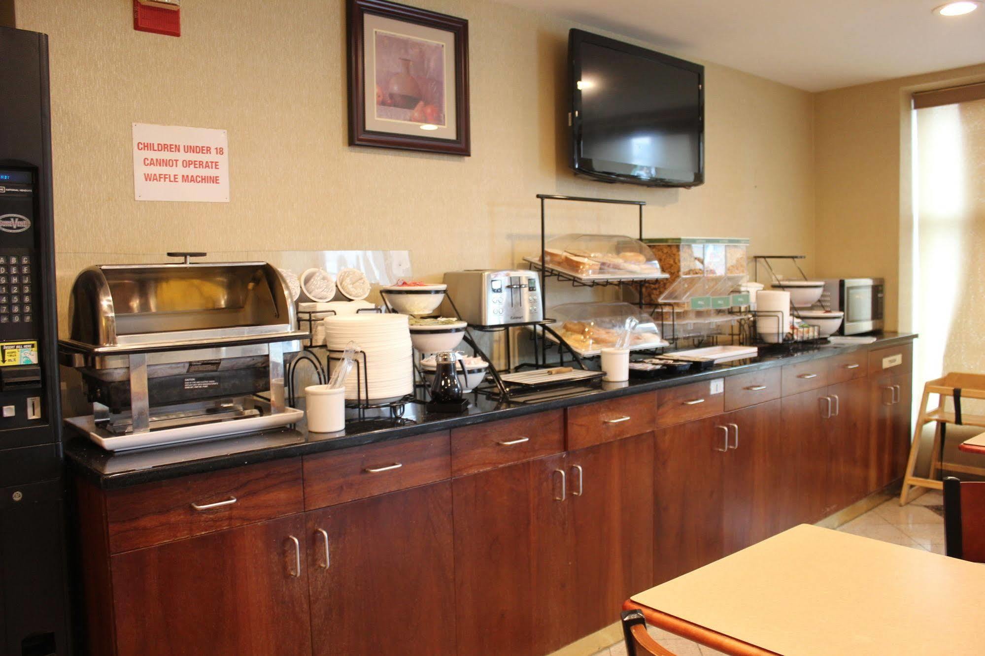 Bellerose Inn Екстериор снимка